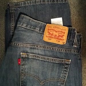 Levis
